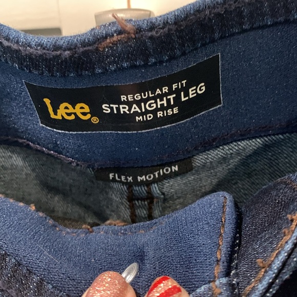 Lee mid rise straight leg Jean - Picture 4 of 8